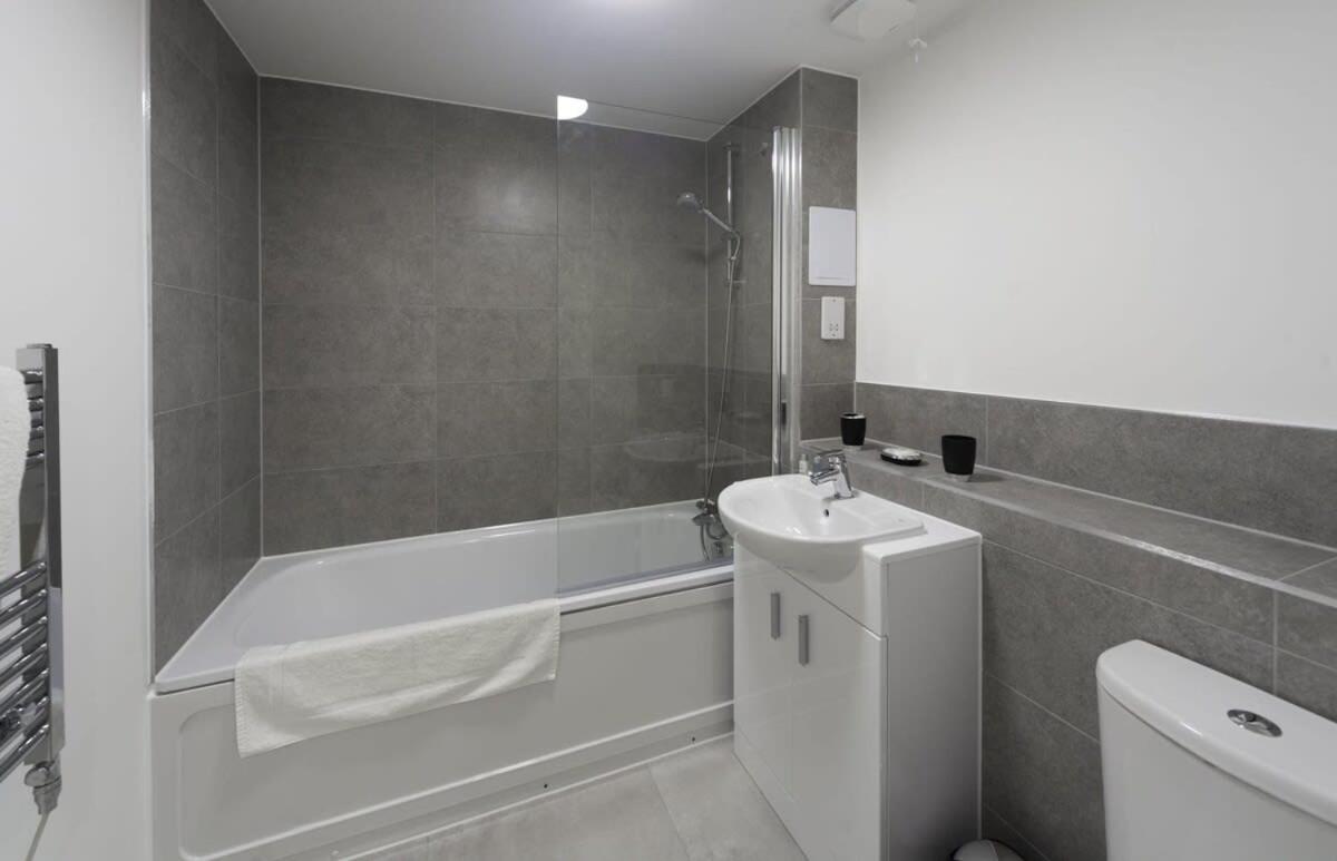 Modern And Bright 2 Bed Apartment In Ashford Ashford  Zewnętrze zdjęcie